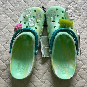 NWT Margaritaville Crocs